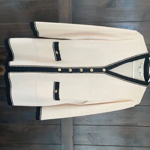 St. John collection by Maria Gray sweater size 10 like brand new
